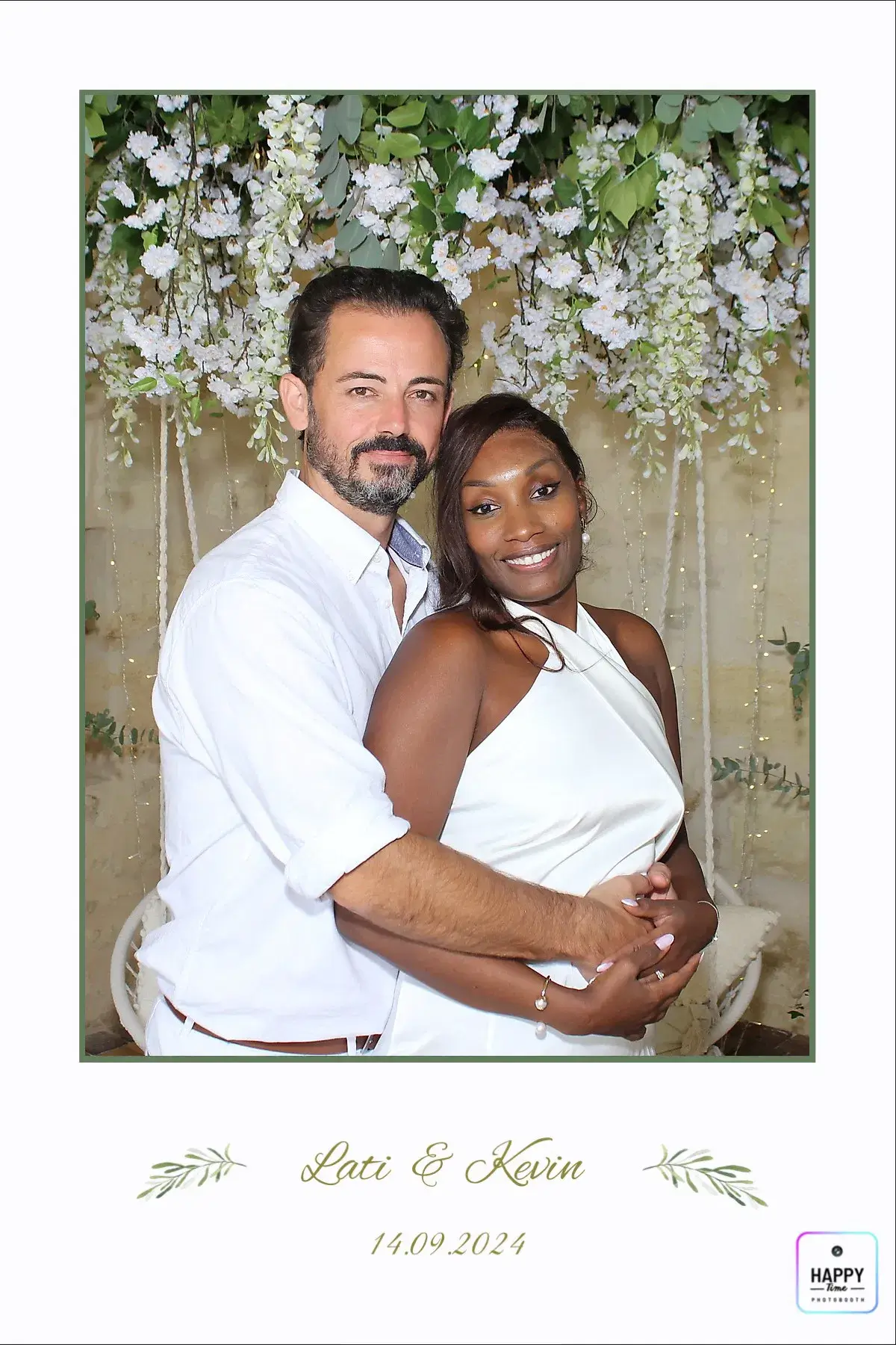 Wood Photobooth mariage Château Gassies Latresne — Happy Time